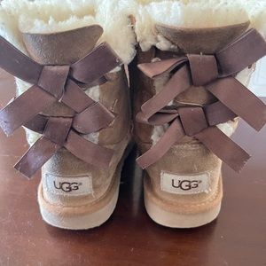 Little girls Bailey bow UGG boot